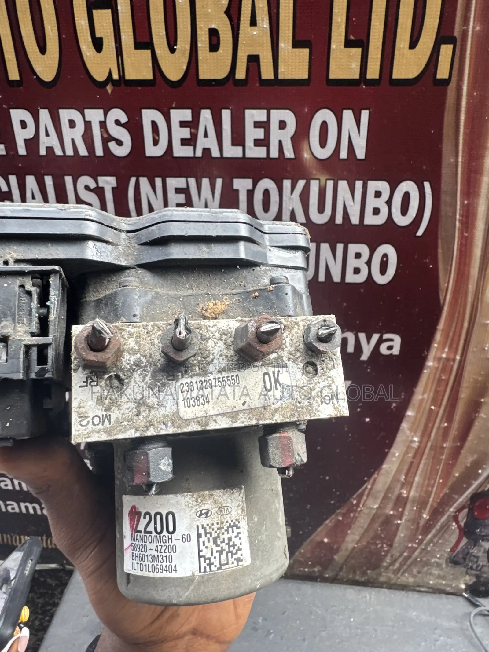 Original Hyundai Santa Fe 2013 ABS Module Pump