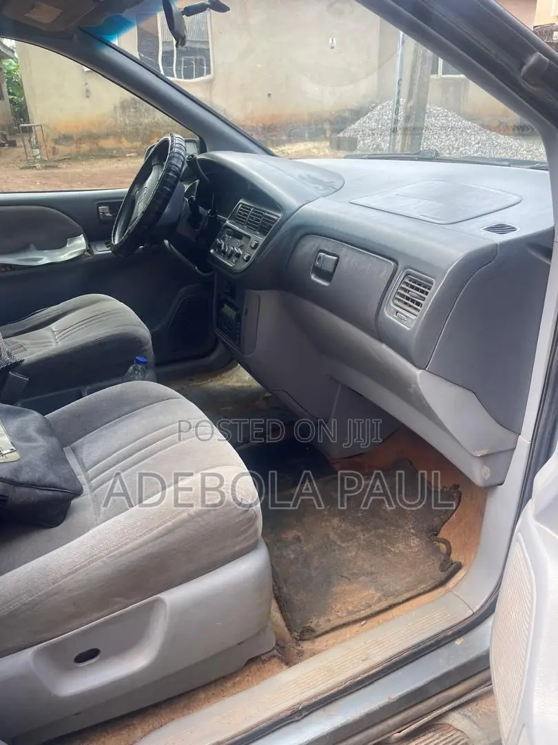 Toyota Sienna 1999 Green