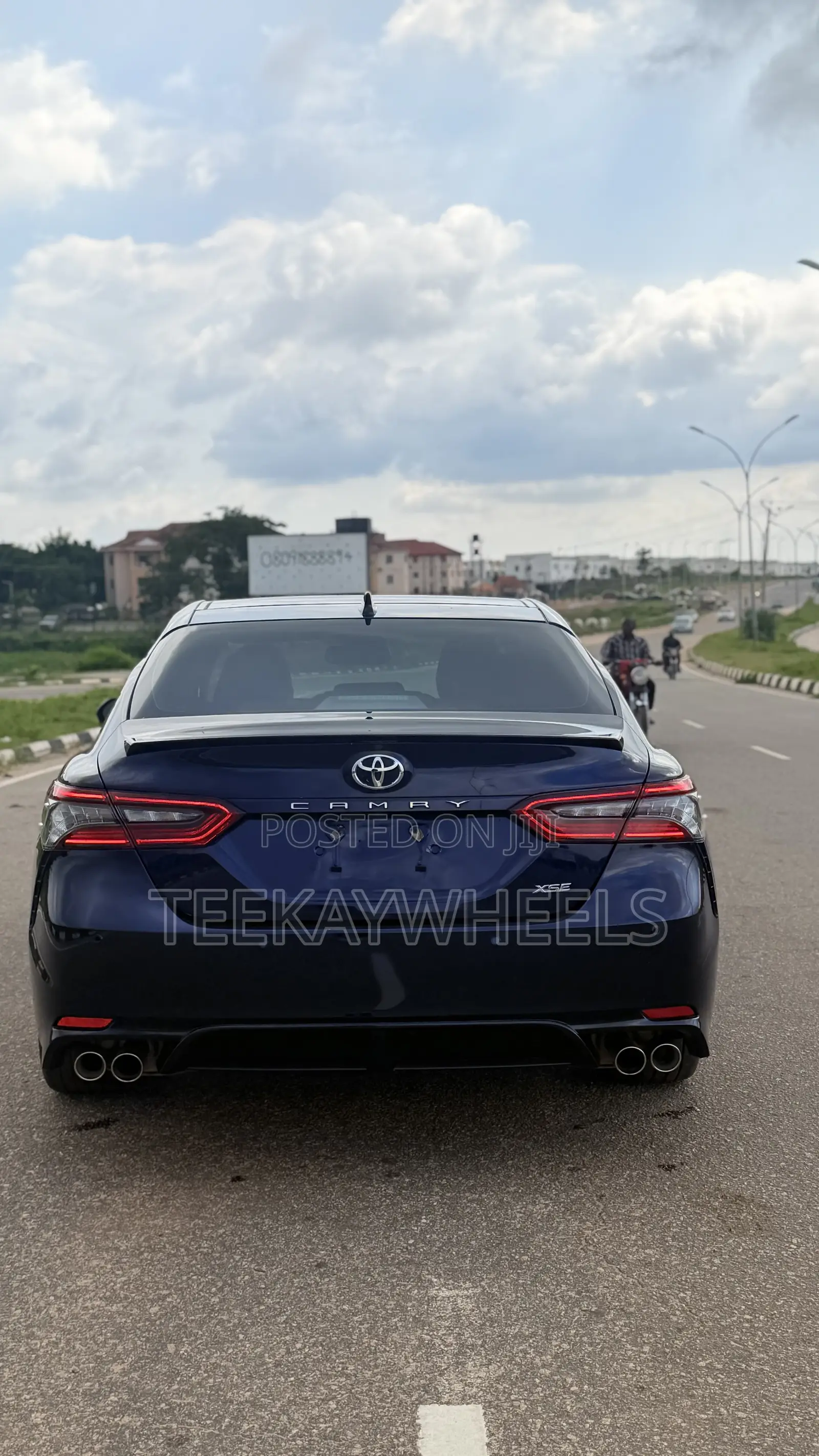 Toyota Camry XSE 2021 Blue