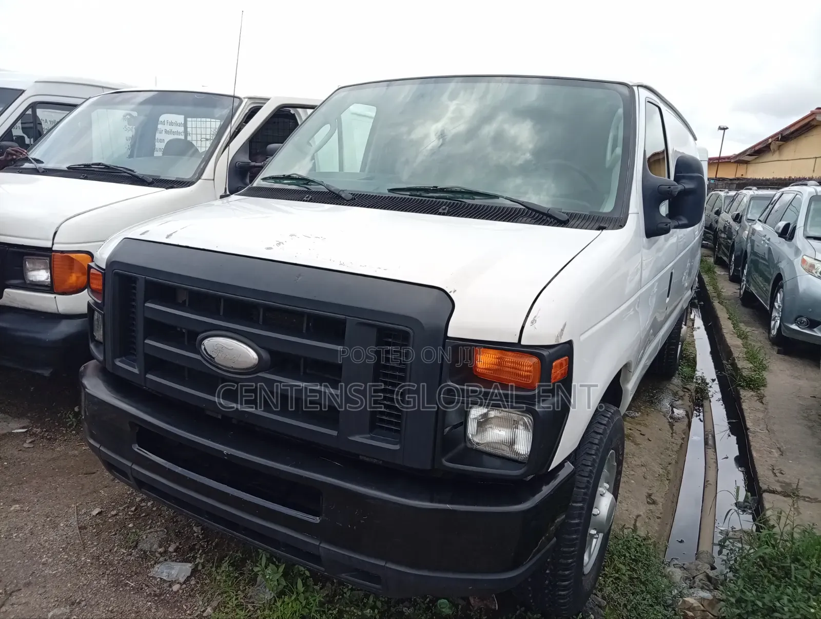 Ford E350 2010 White