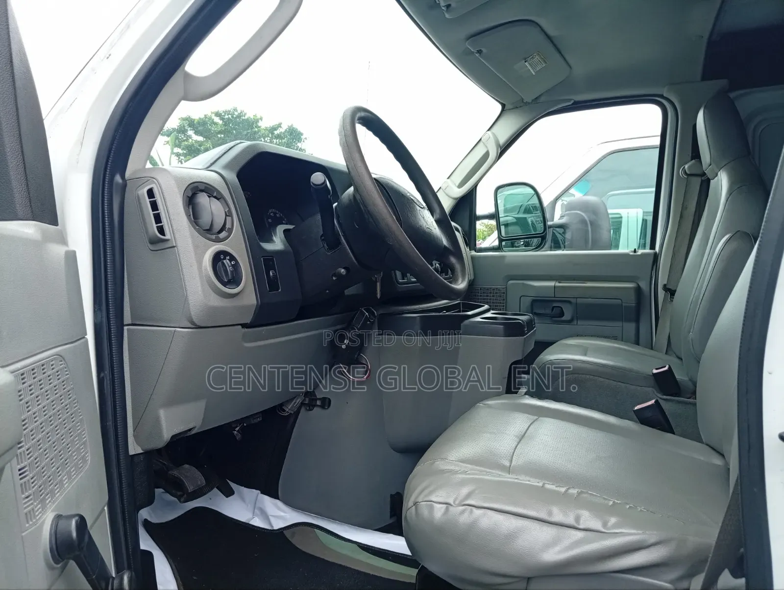 Ford E350 2010 White