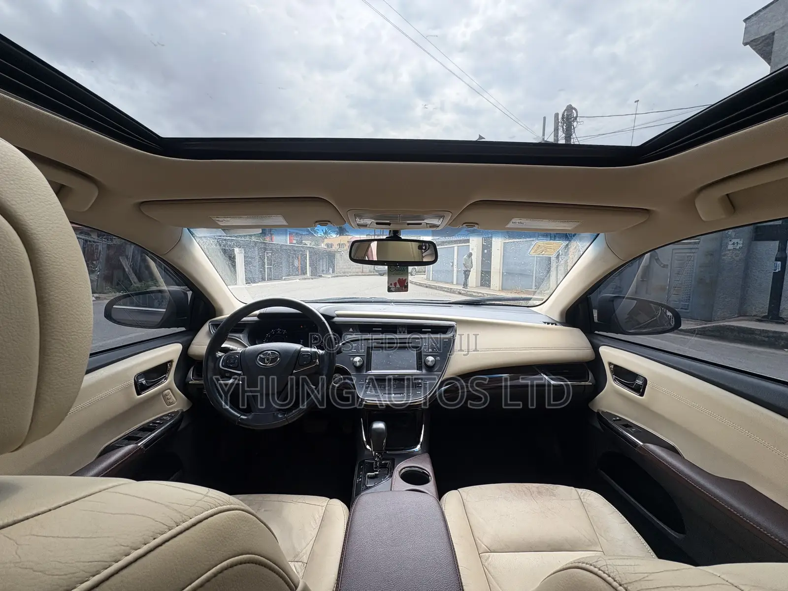 Toyota Avalon XLE Premium 4dr Sedan (3.5L 6cyl 6A) 2015 Burgundy