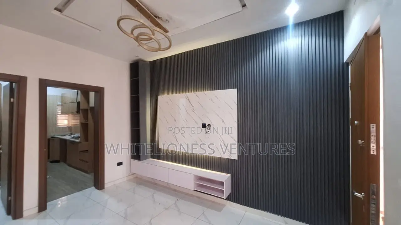 3bdrm Townhouse / Terrace in Ikota for rent