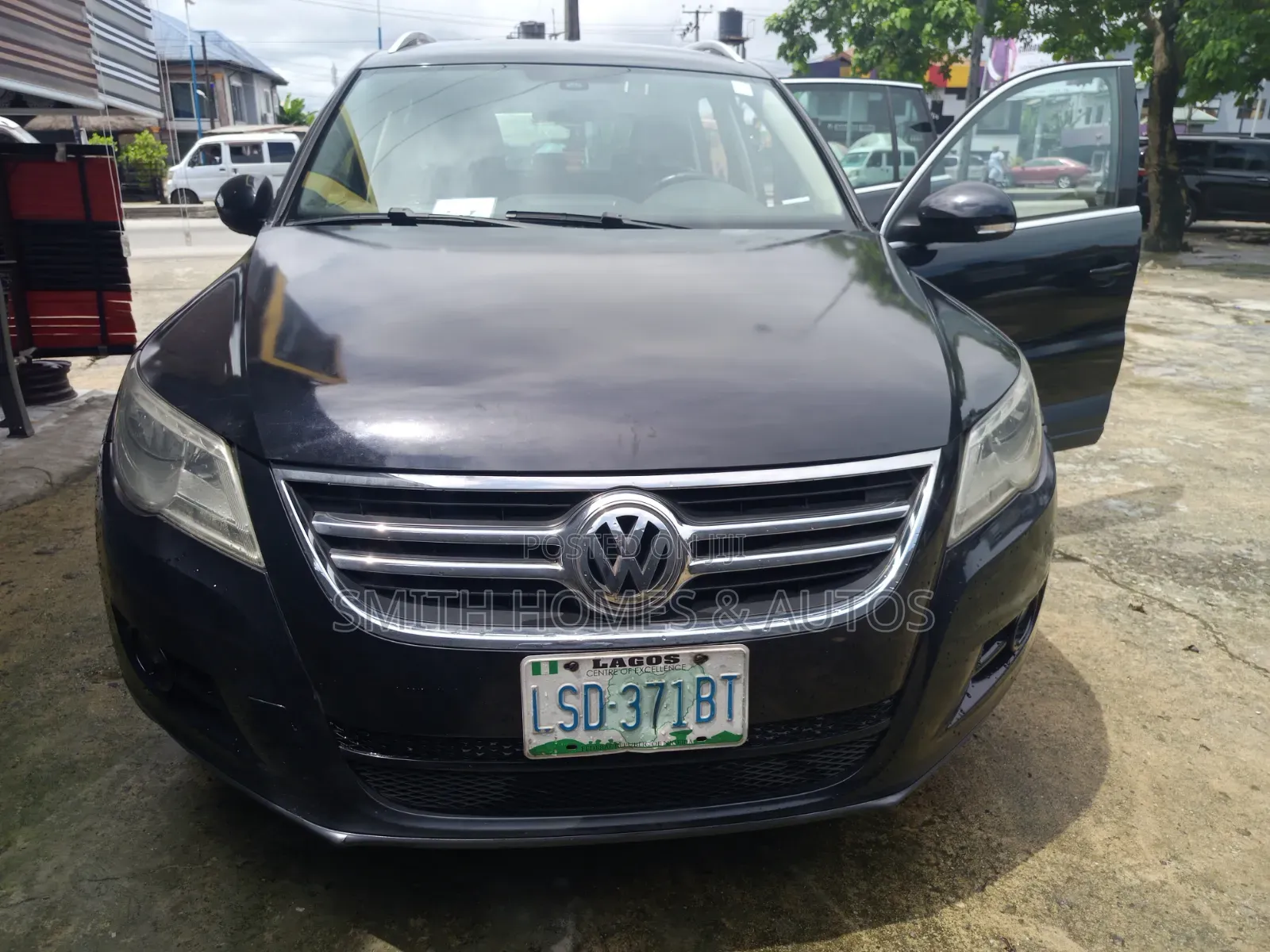 Volkswagen Tiguan 2011 Black