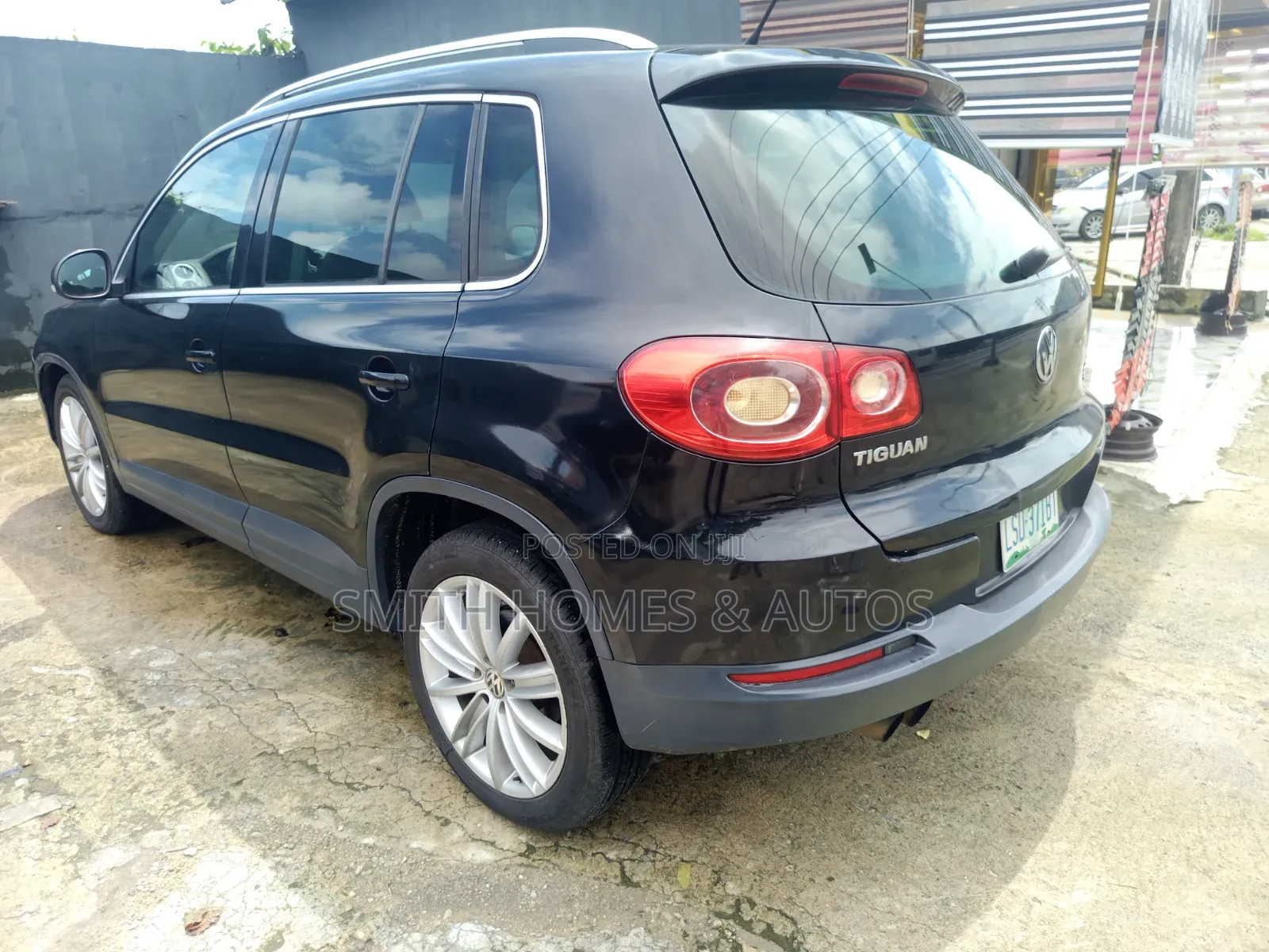 Volkswagen Tiguan 2011 Black