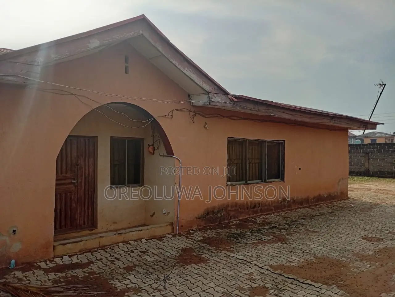 3bdrm Bungalow in Ayobo for sale