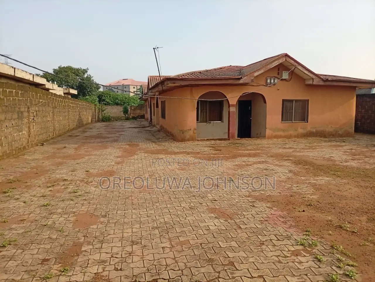3bdrm Bungalow in Ayobo for sale