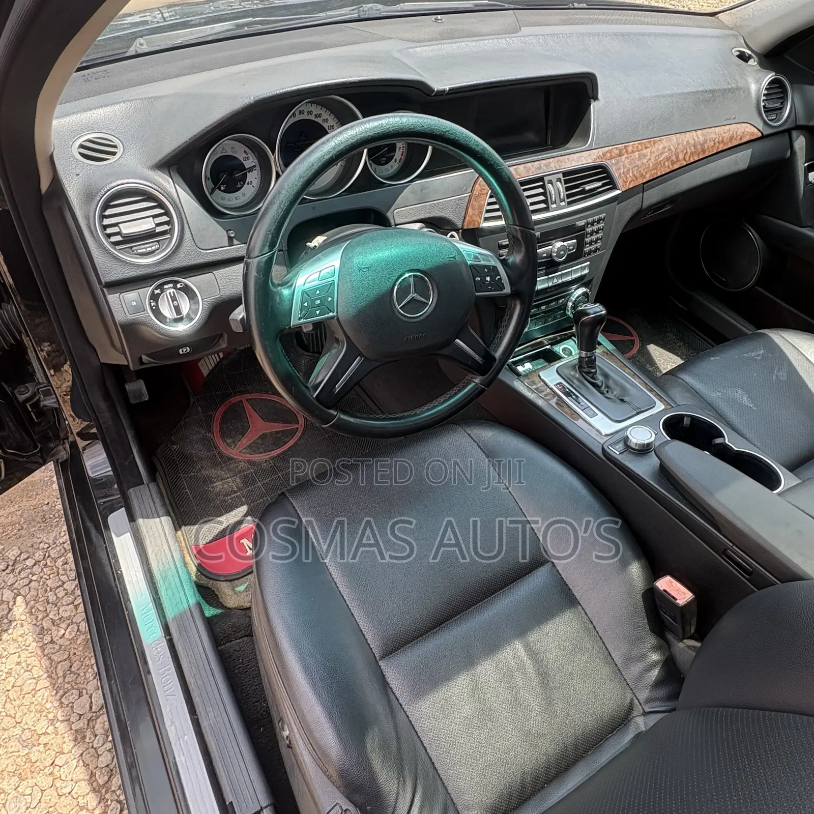 Mercedes-Benz C300 Luxury 4Matic Sedan AWD (3.0L 6cyl 7A) 2012 Black