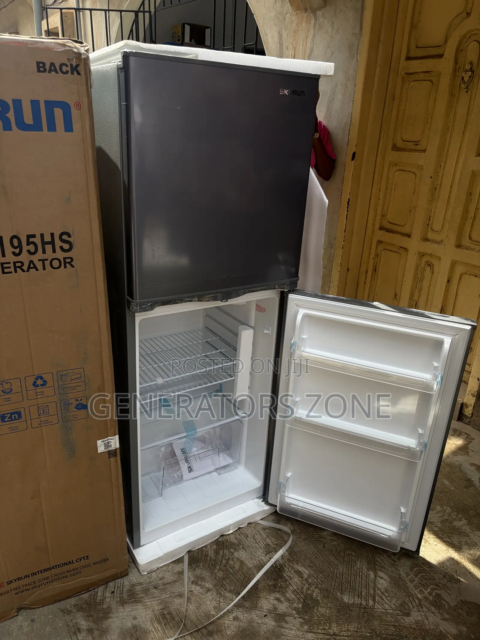 Skyrun 195L Two Door Home Fridge