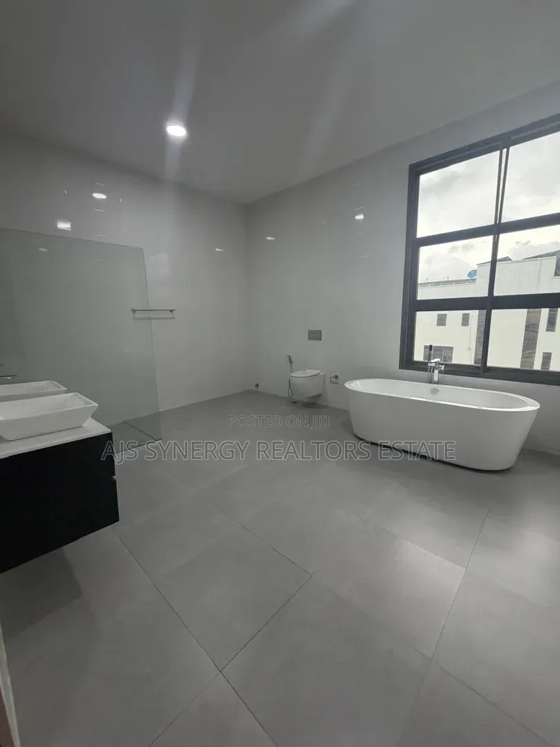 5bdrm Duplex in Ikoyi S.W for sale