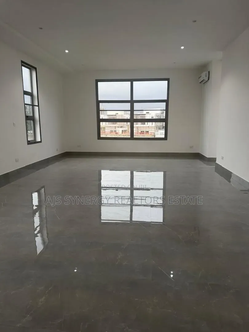 5bdrm Duplex in Ikoyi S.W for sale