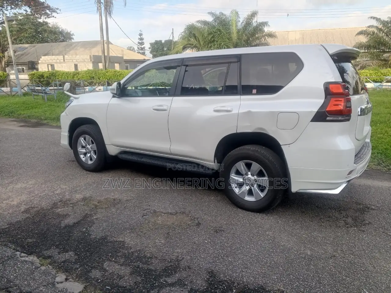 Toyota Land Cruiser Prado 2021 White