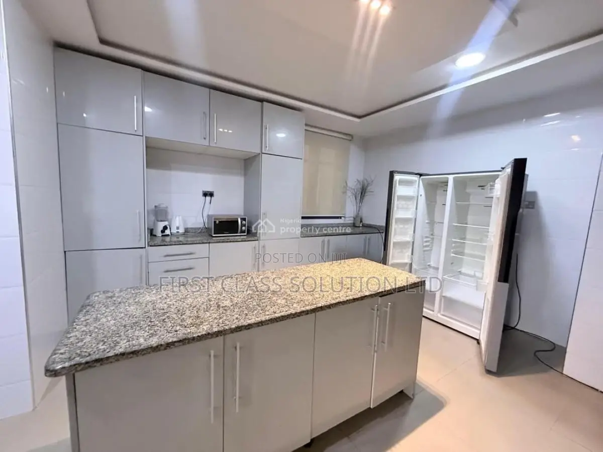 Furnished 3bdrm Apartment in Banana Island for rent