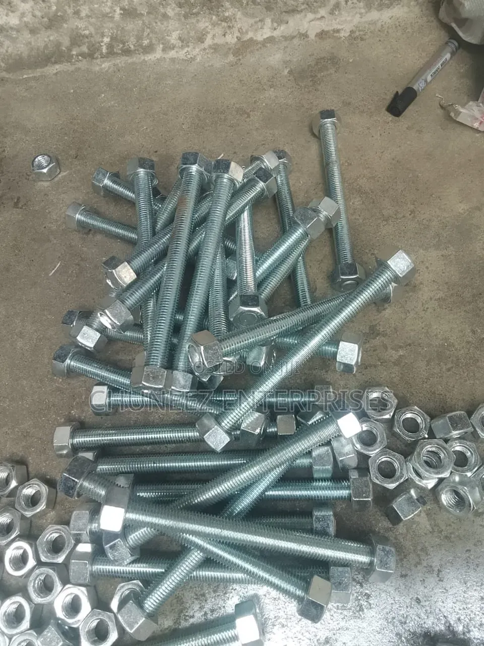 11/8 X200 Bolt and Nuts