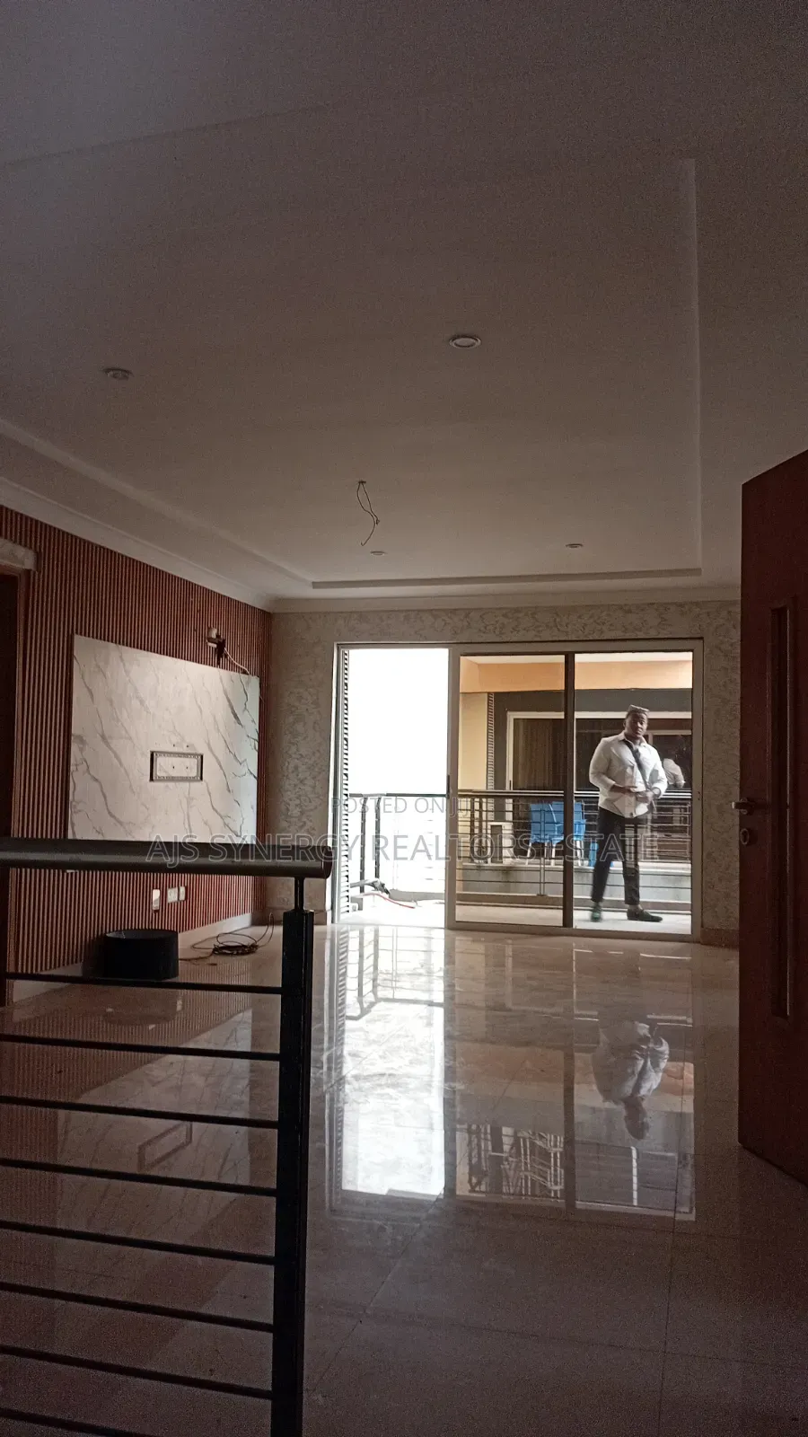 2bdrm Townhouse / Terrace in Lekki Phase 1 for rent