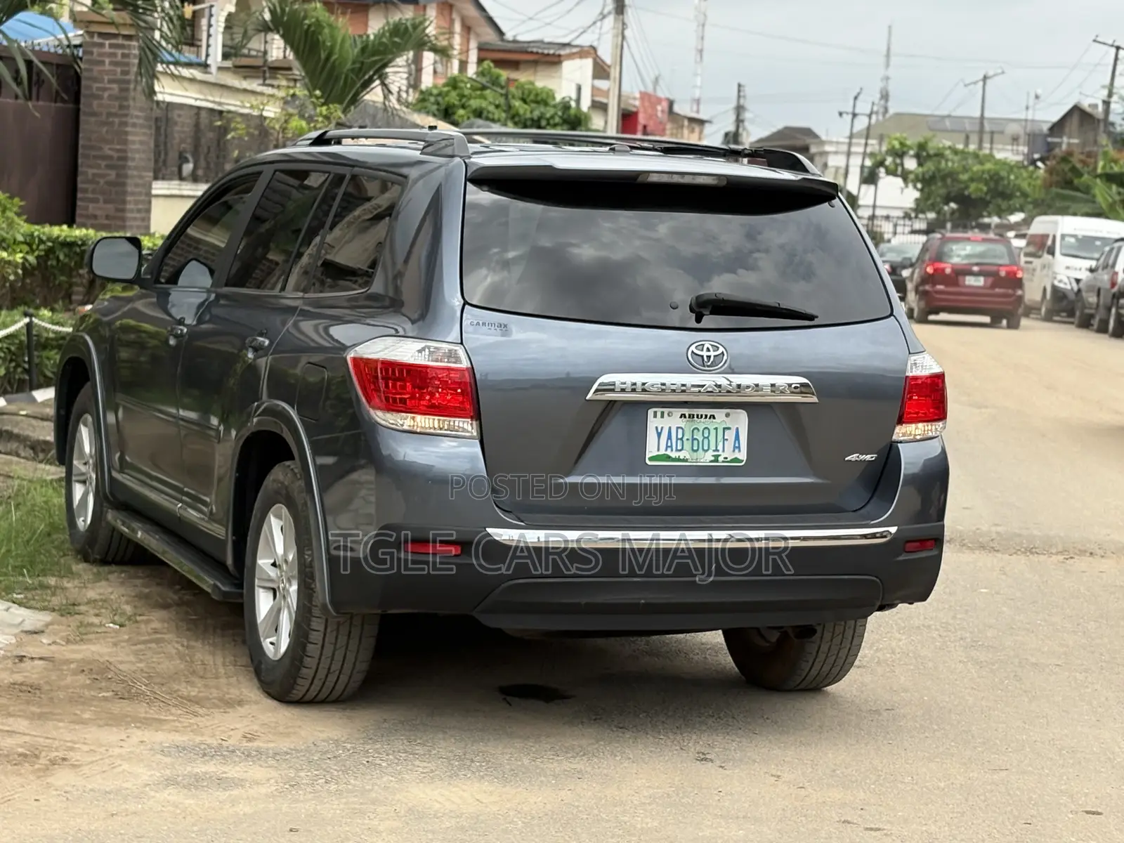 Toyota Highlander SE 2012 Blue