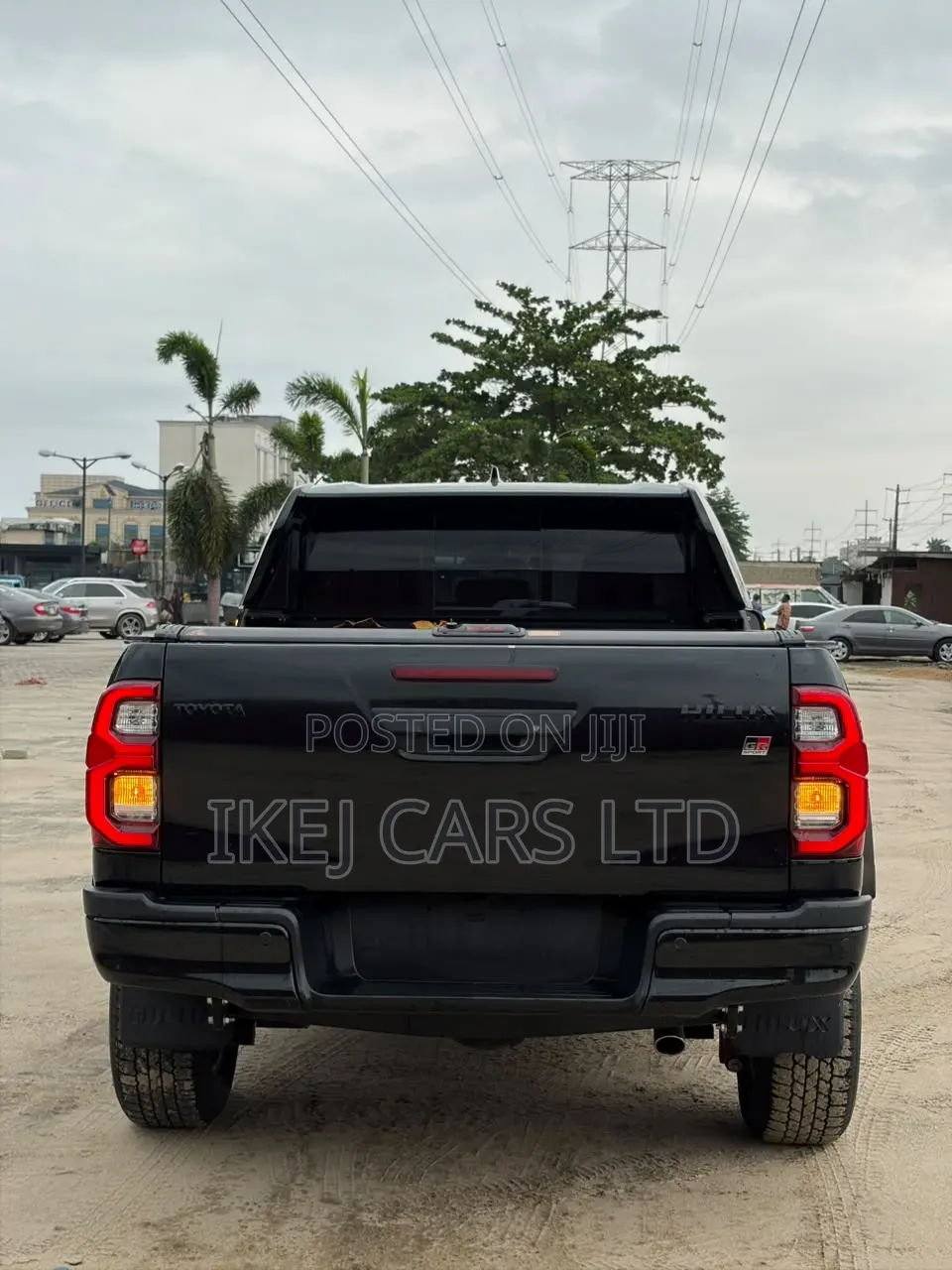 New Toyota Hilux 2024 Black