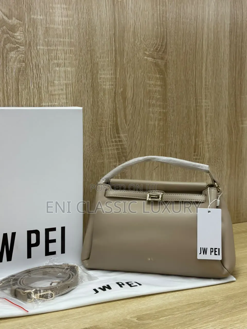Trading Luxury Women's Handbags JW Best Quality Well Branded Package