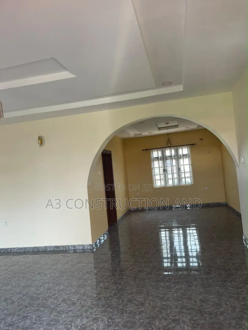 3bdrm Block of Flats in Adeoye Adeosun,, Akobo for rent