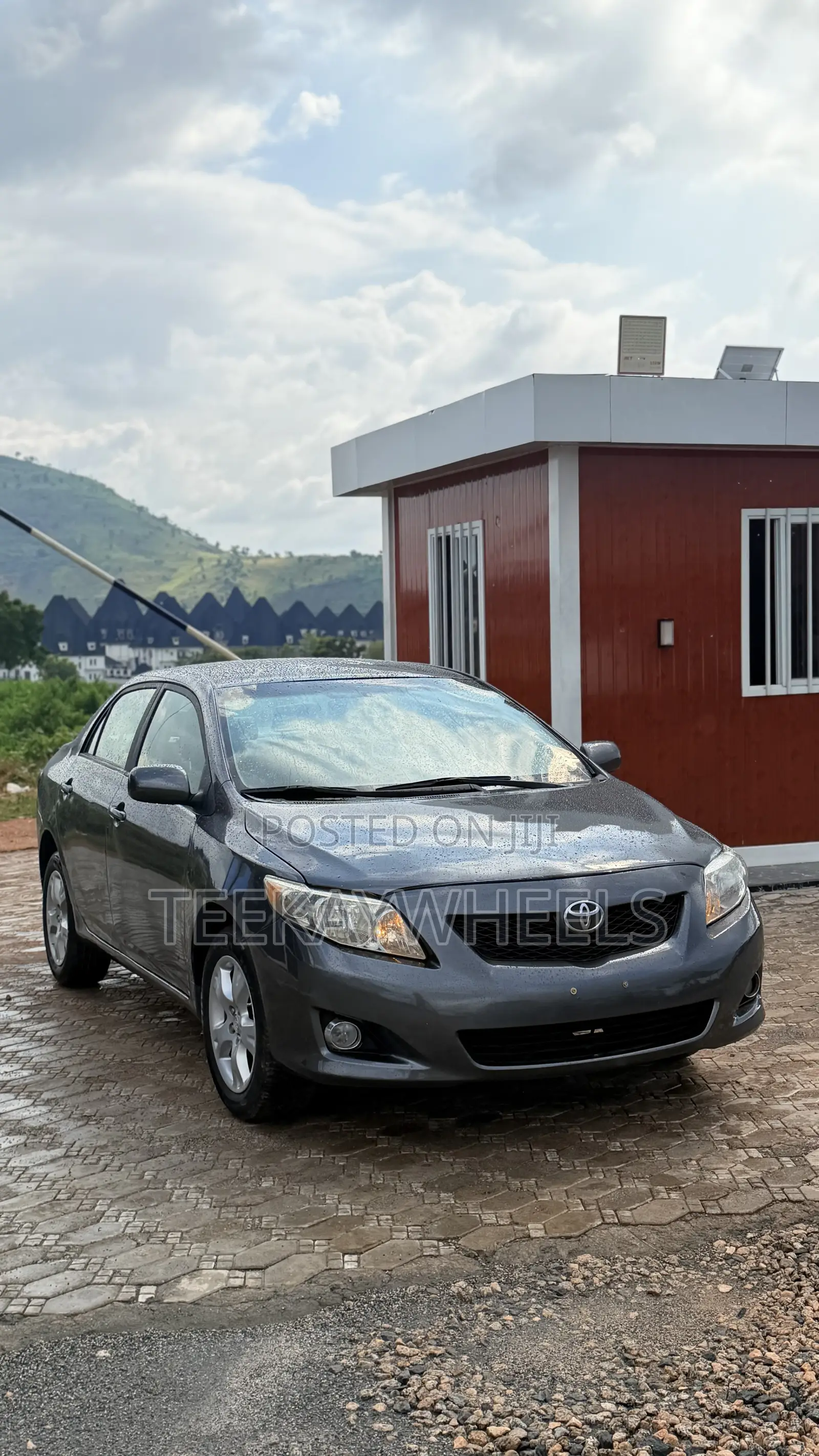 Toyota Corolla LE 4dr Sedan (1.8L 4cyl 4A) 2010 Gray