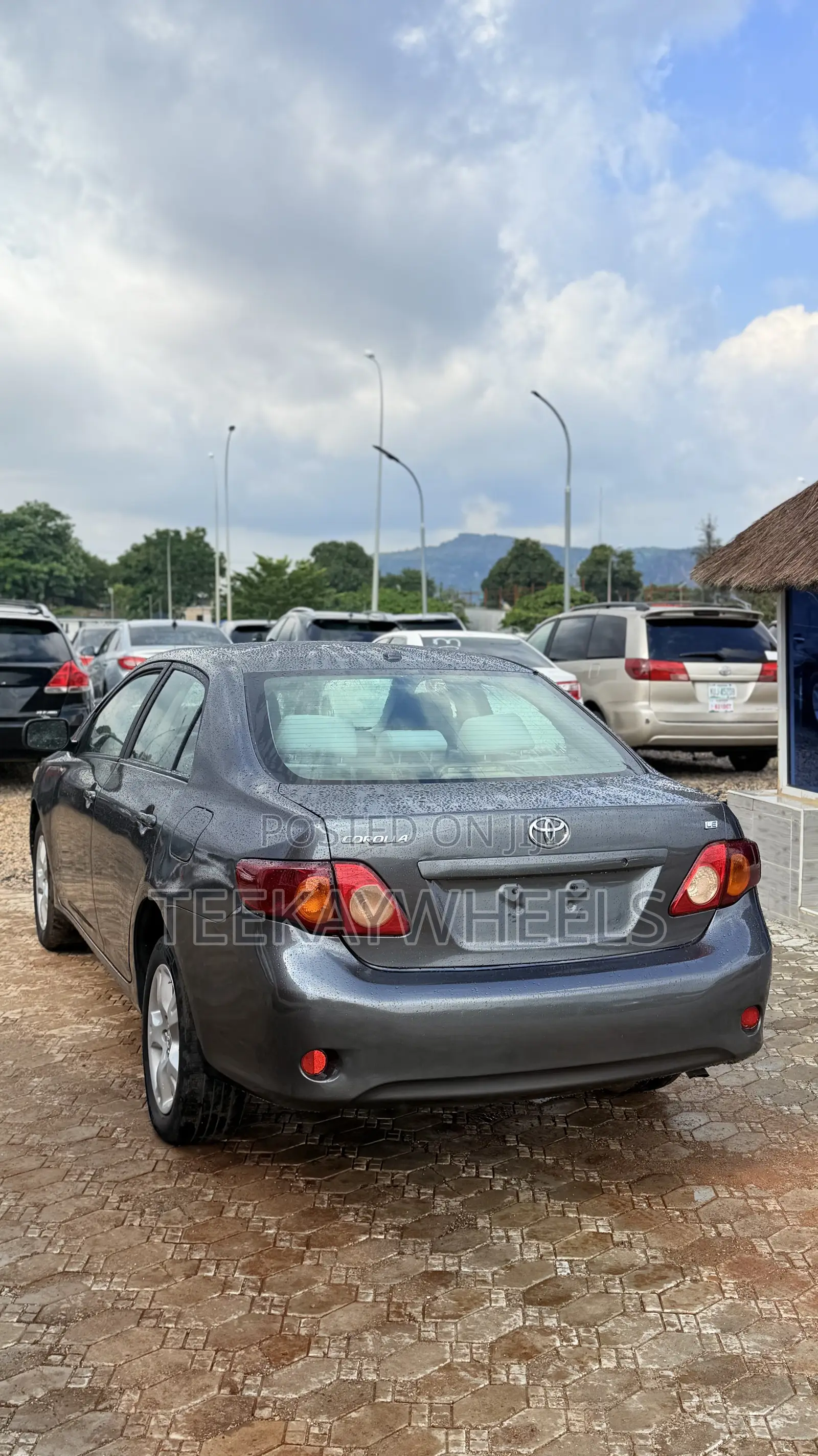 Toyota Corolla LE 4dr Sedan (1.8L 4cyl 4A) 2010 Gray