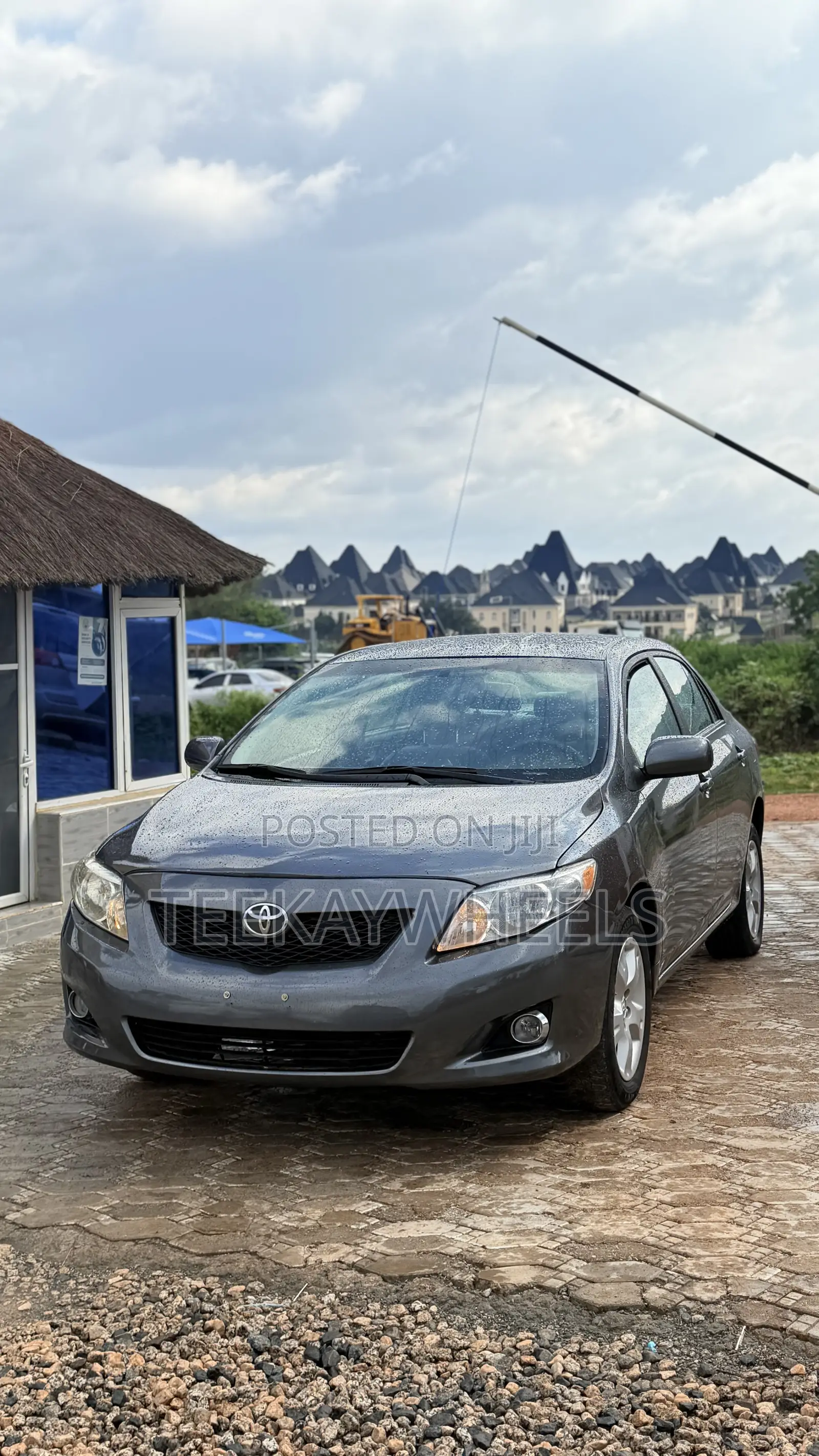 Toyota Corolla LE 4dr Sedan (1.8L 4cyl 4A) 2010 Gray