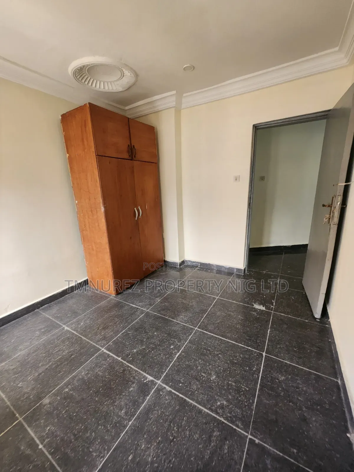 3bdrm Apartment in Chevron for rent