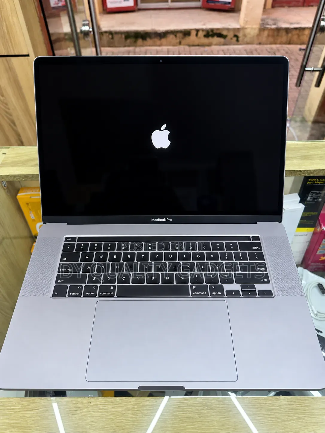 Laptop Apple MacBook 2019 16GB Intel Core i9 SSD 1T