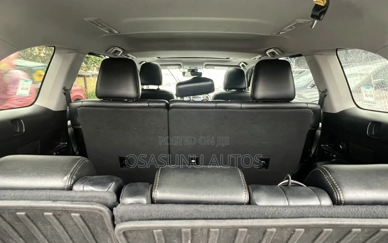 Toyota Highlander XLE 4x4 V6 (3.5L 6cyl 8A) 2017 Black
