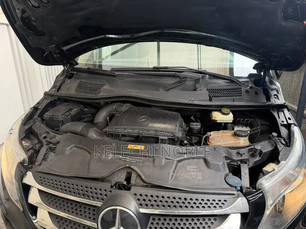 Mercedes-Benz Metris 2.0 FWD 2019 Black