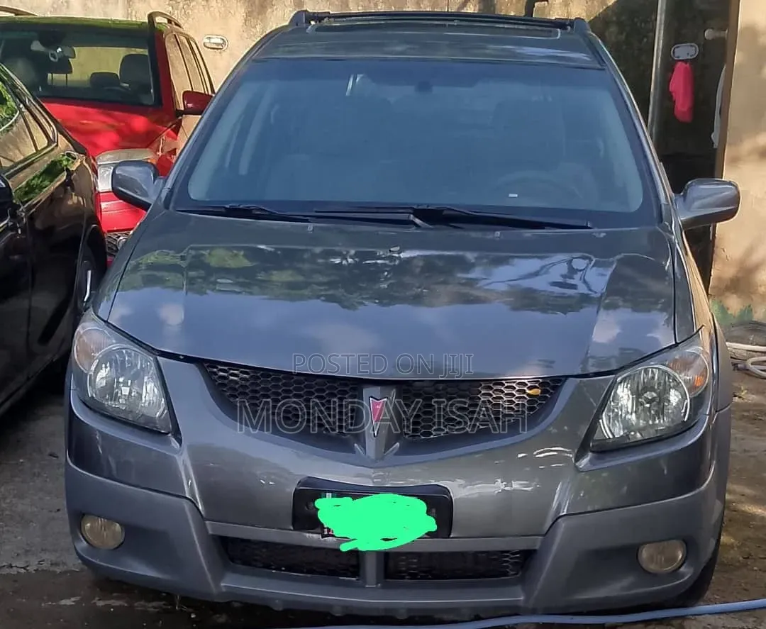 Pontiac Vibe 2005 Beige