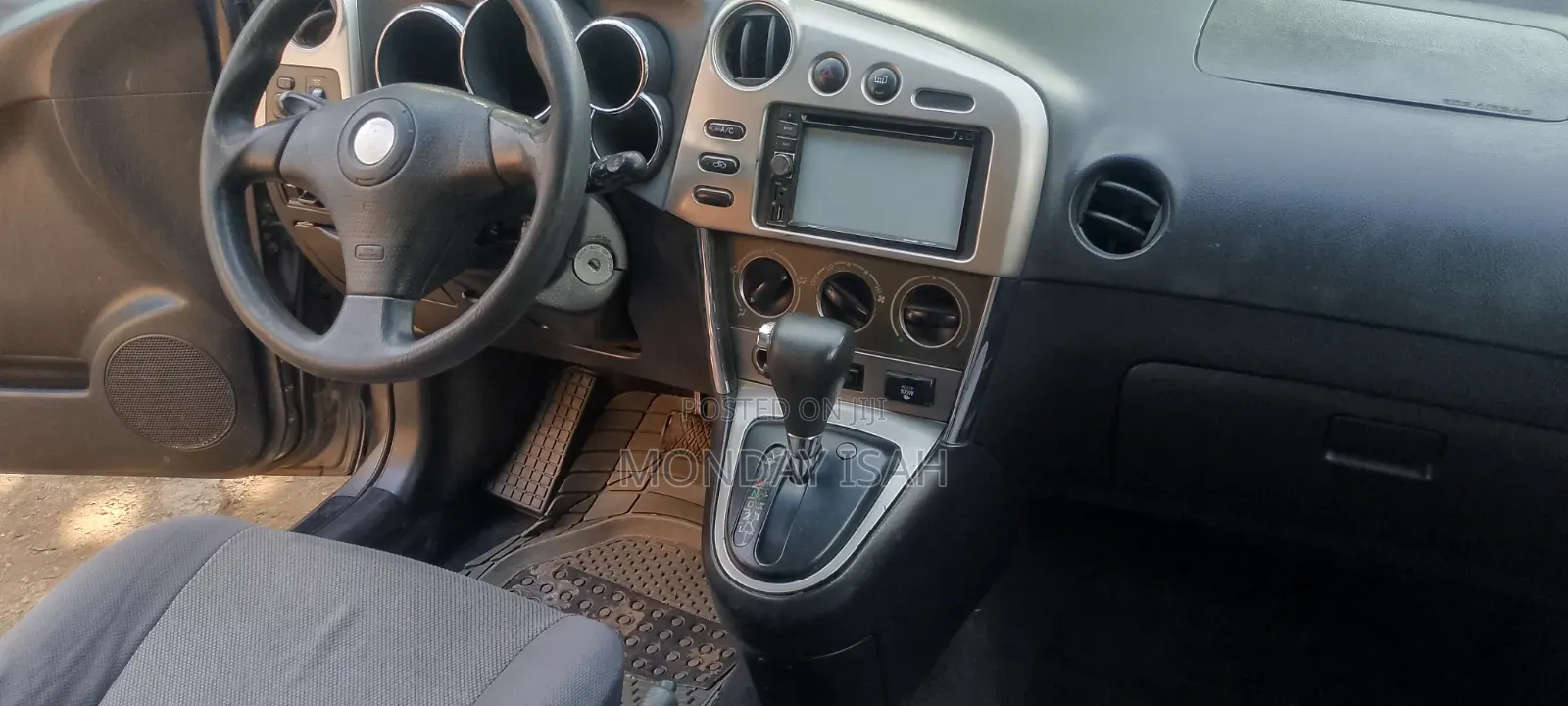 Pontiac Vibe 2005 Beige