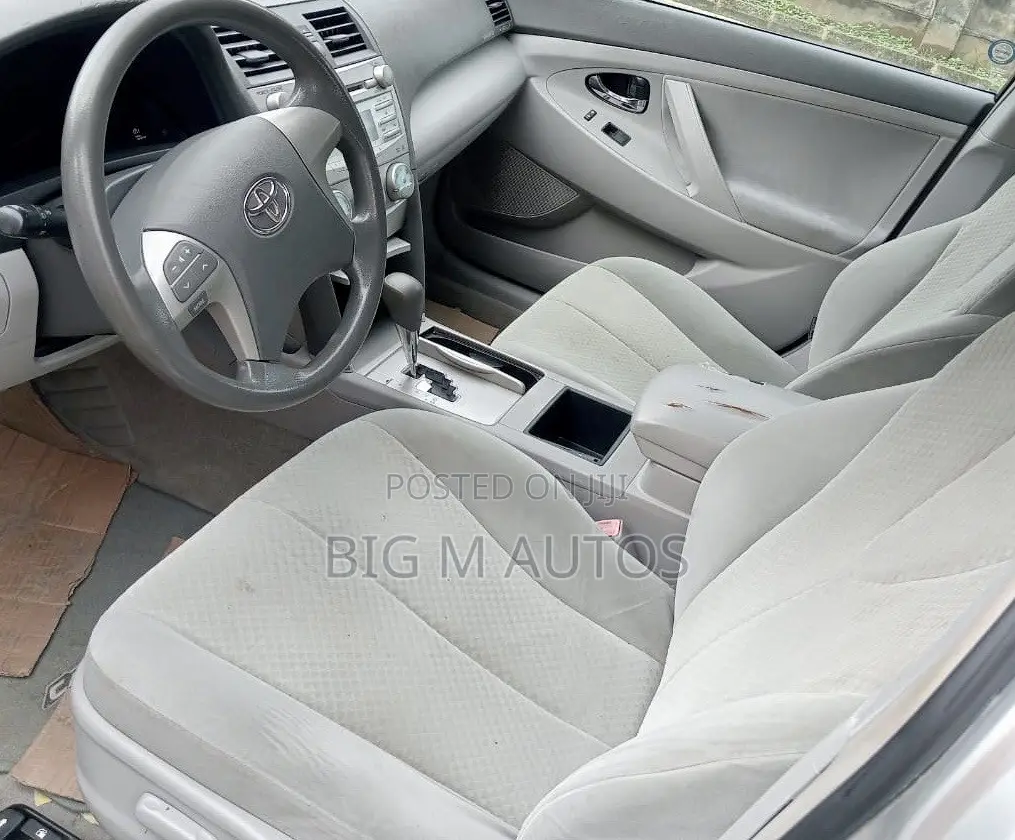 Toyota Camry LE 4dr Sedan (2.4L 4cyl 5A) 2008 Silver