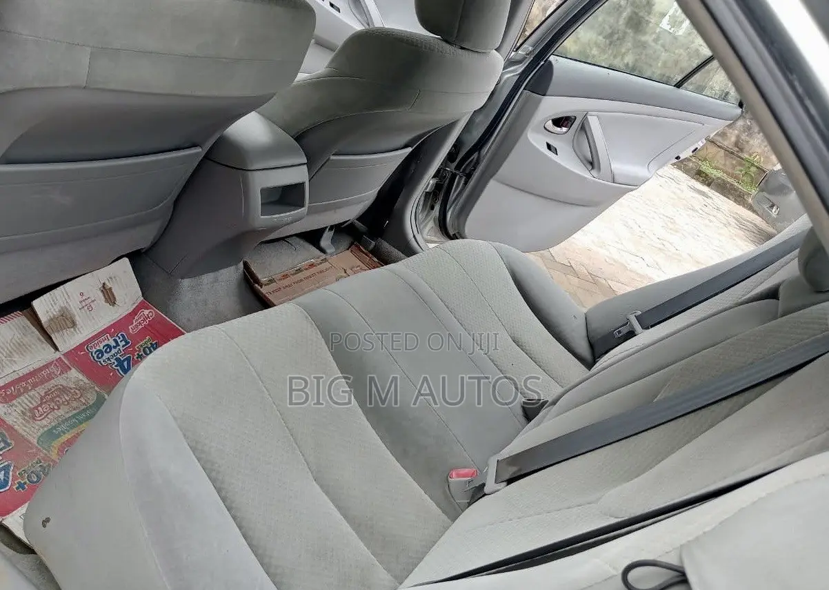 Toyota Camry LE 4dr Sedan (2.4L 4cyl 5A) 2008 Silver