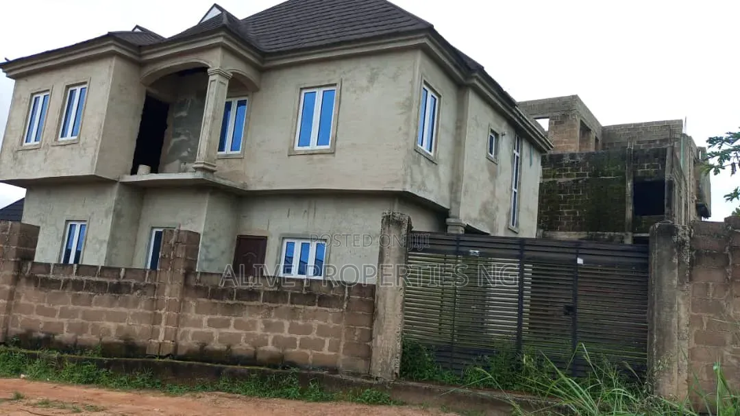 4bdrm Duplex in Moganna Estate, Ido for sale