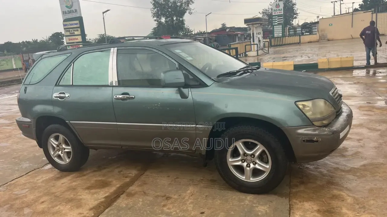 Lexus RX 300 4WD 2000 Green