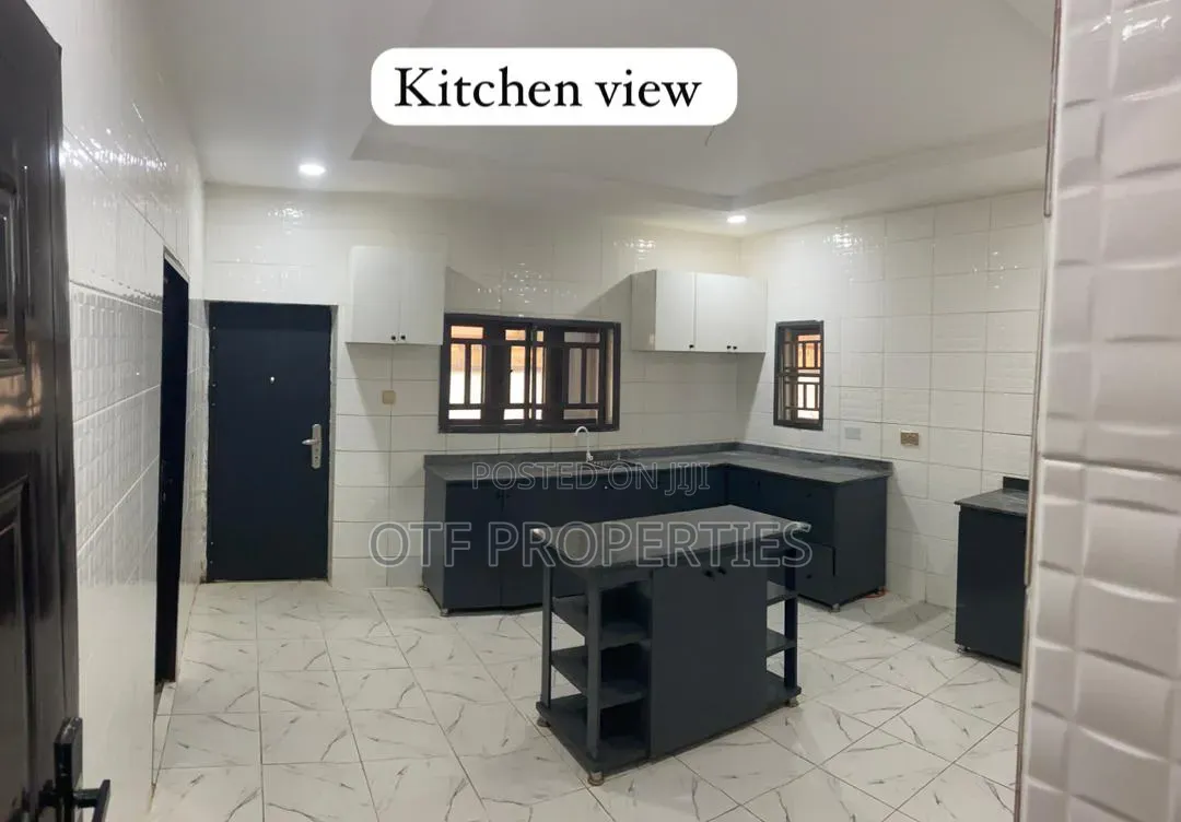 3bdrm Apartment in Bwari for sale