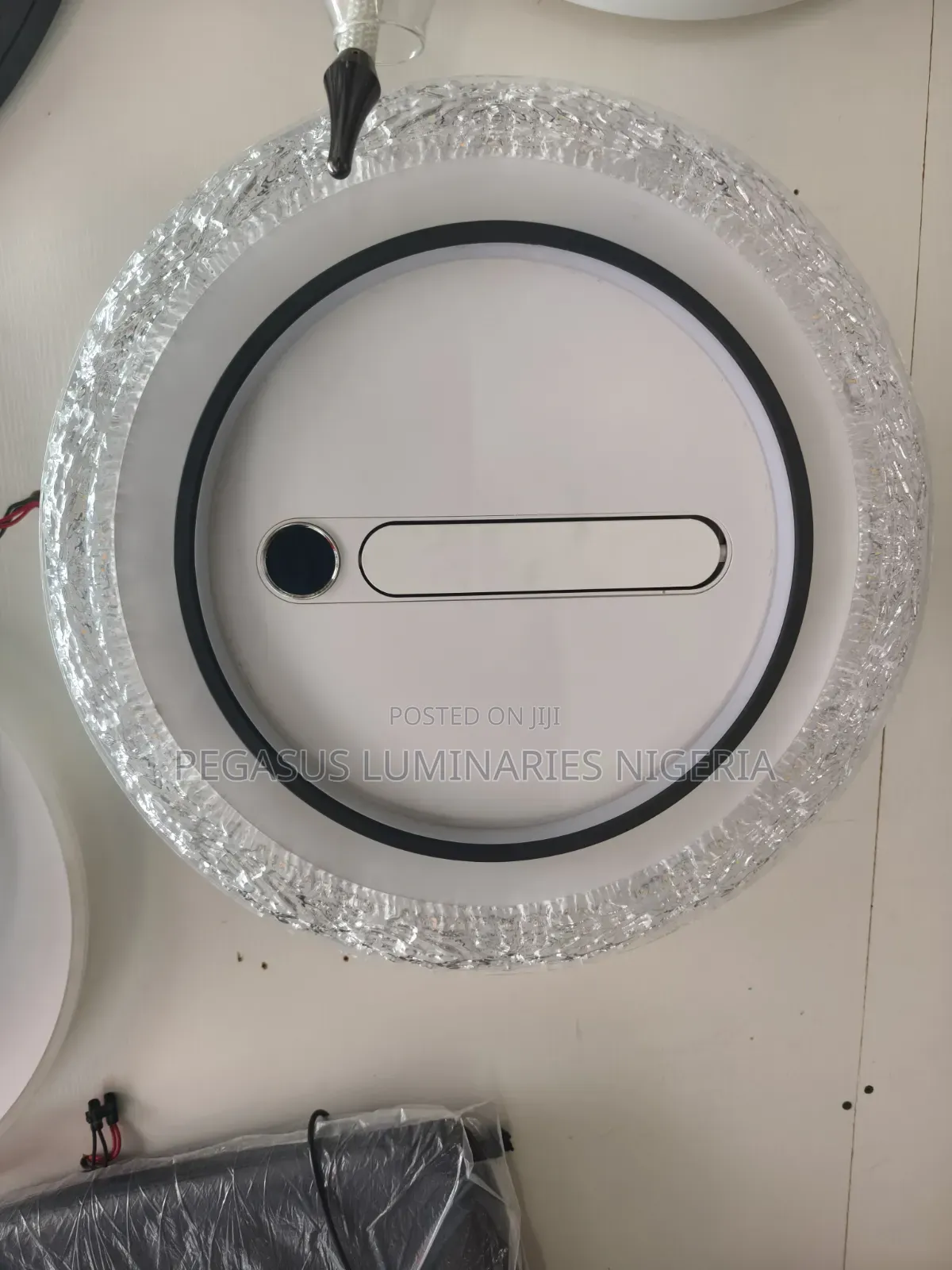 Ceiling Fittings With Fan