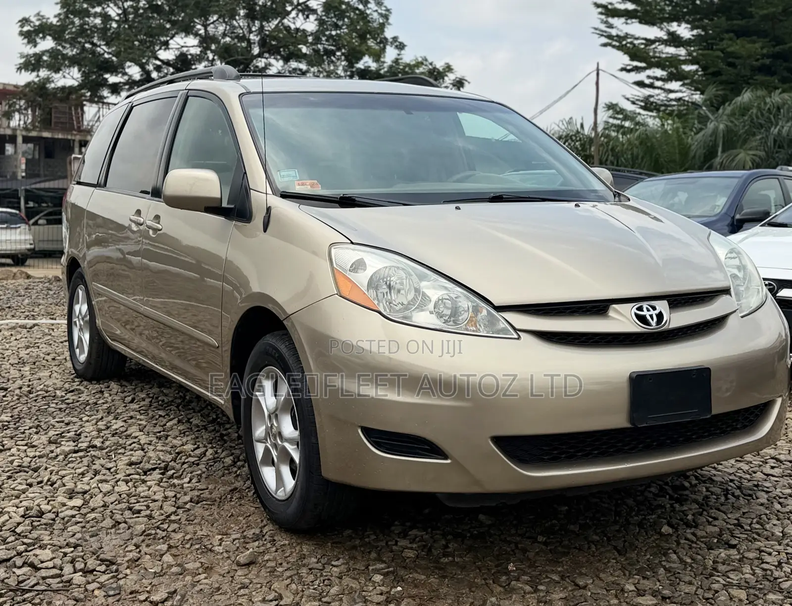 Toyota Sienna 2005 Gold