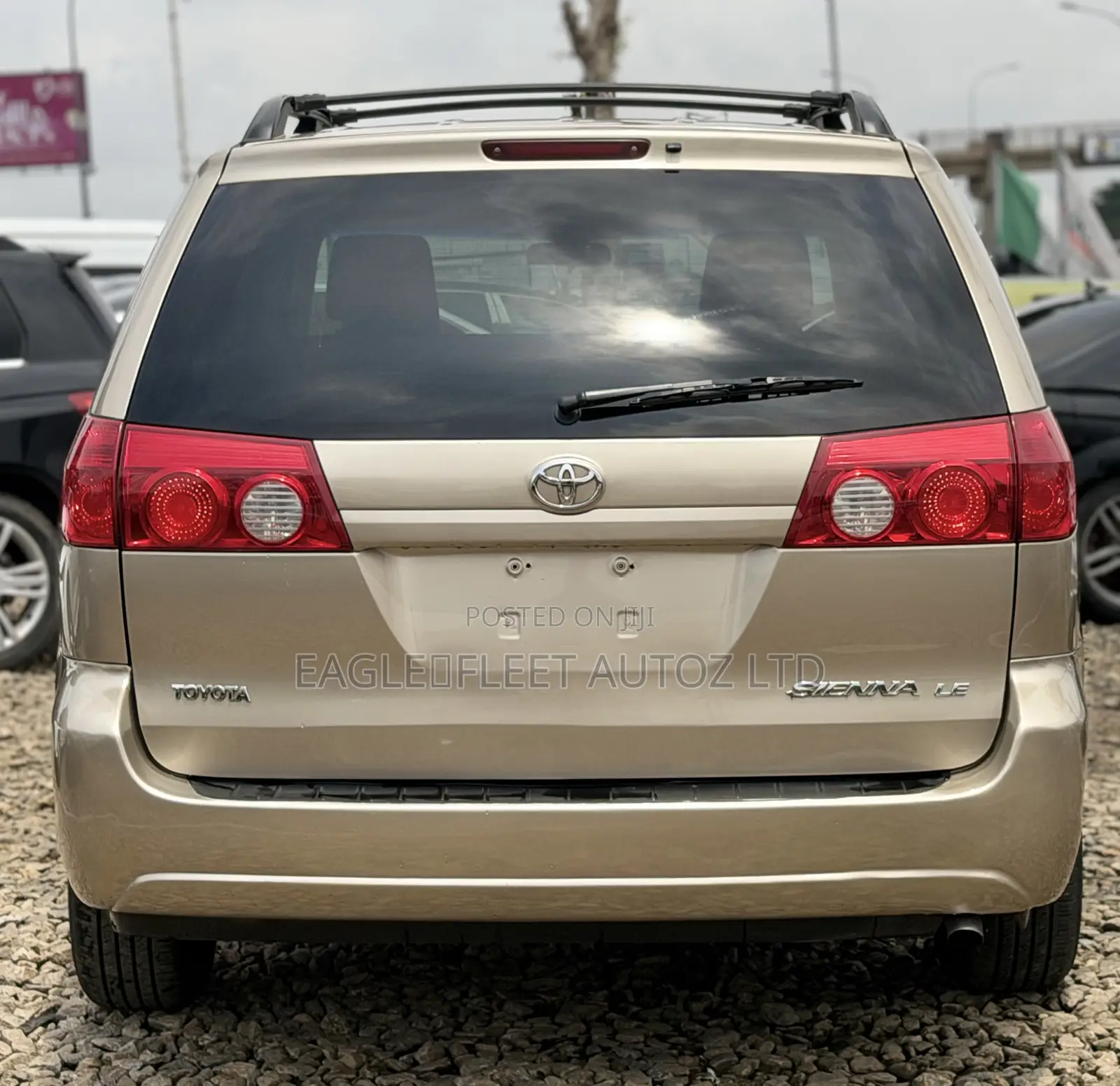 Toyota Sienna 2005 Gold