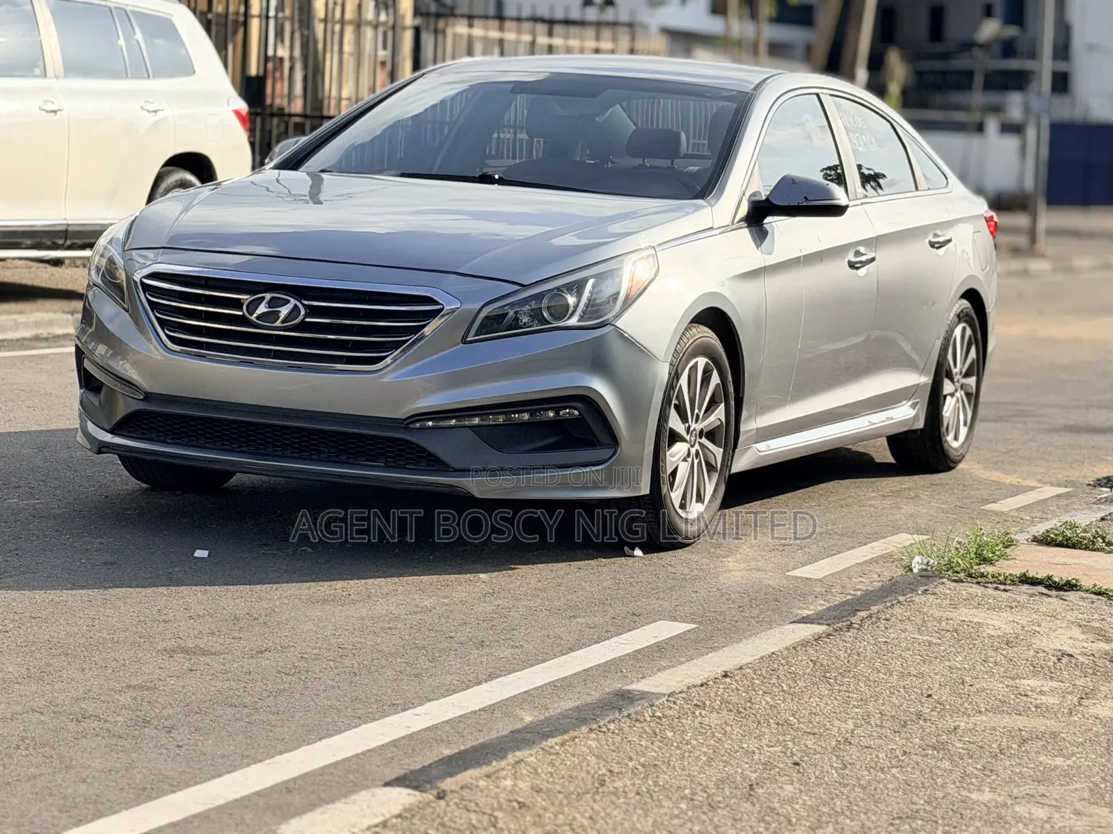 Hyundai Sonata Sport 4dr Sedan (2.4L 4cyl 6A) 2015 Gray