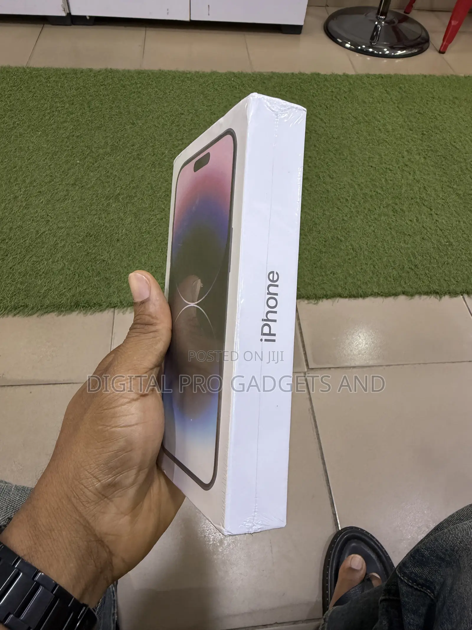 New Apple iPhone 14 Pro Max 256 GB Purple
