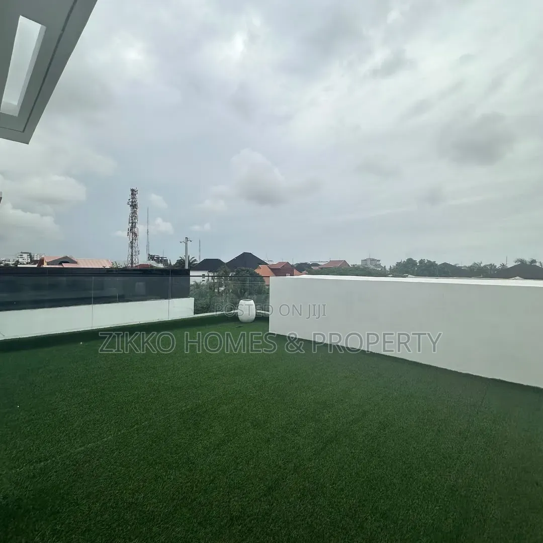 5bdrm Duplex in Lekki for sale