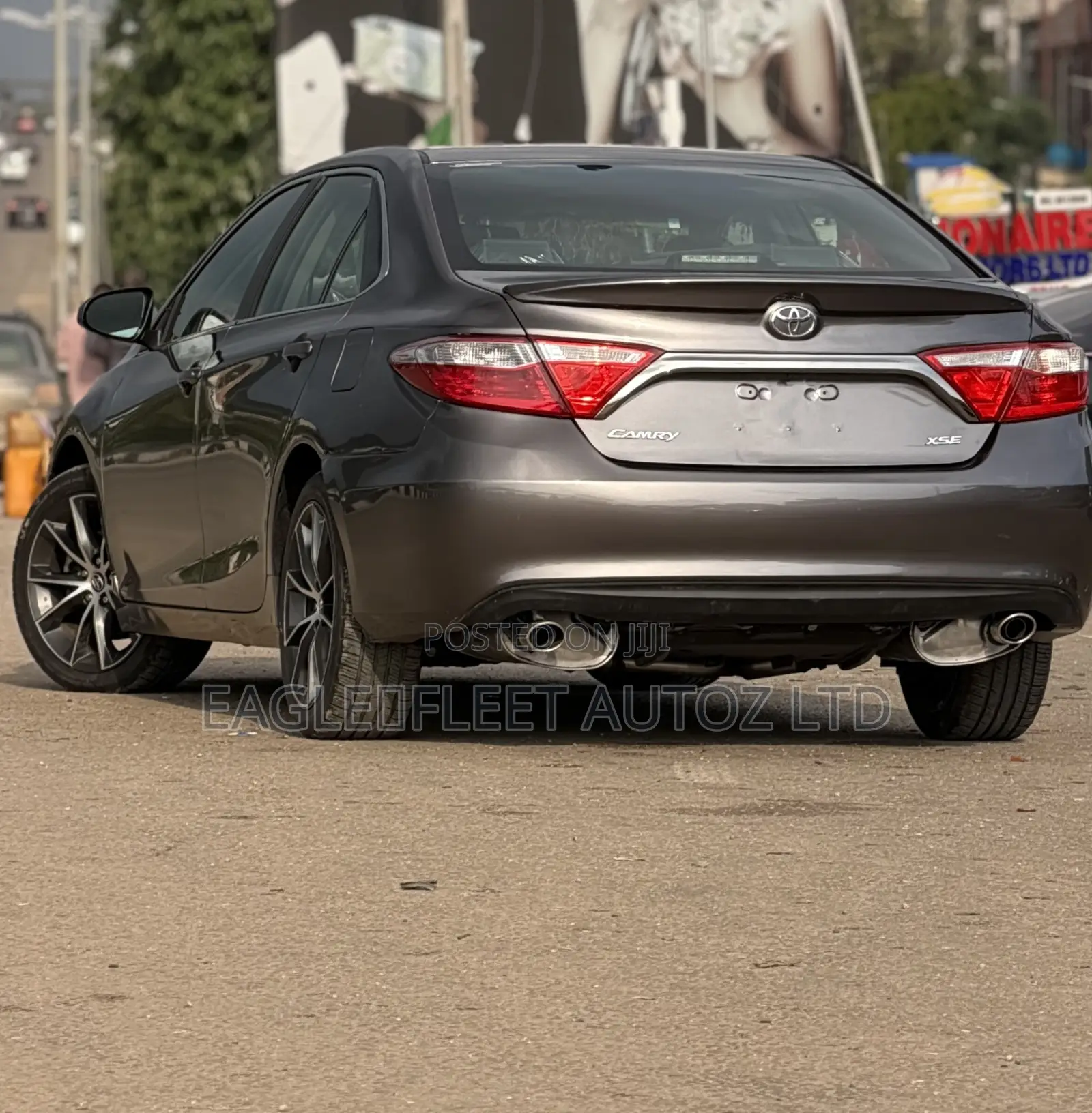 Toyota Camry XSE V6 4dr Sedan (3.5L 6cyl 6A) 2016 Gray