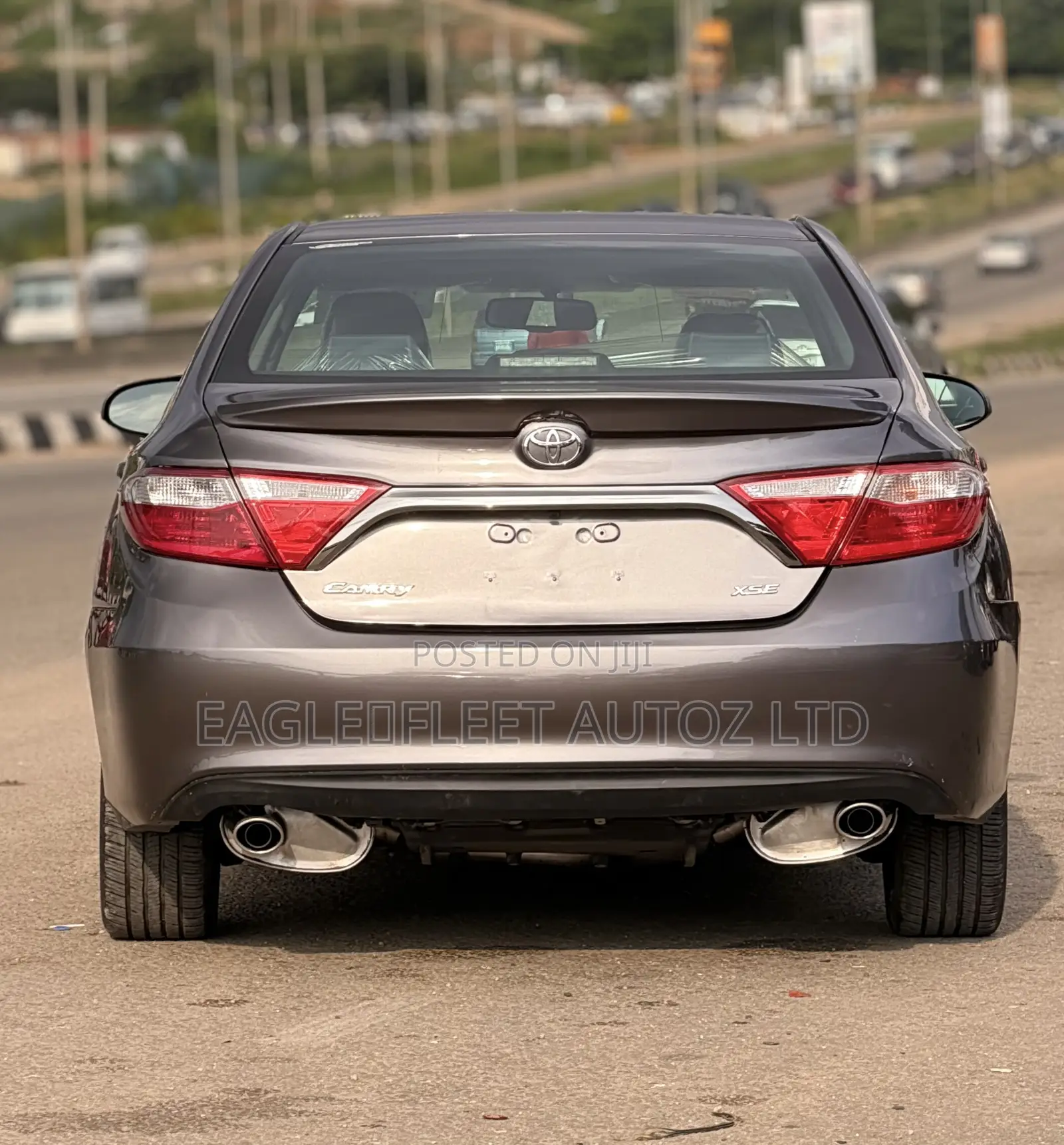 Toyota Camry XSE V6 4dr Sedan (3.5L 6cyl 6A) 2016 Gray