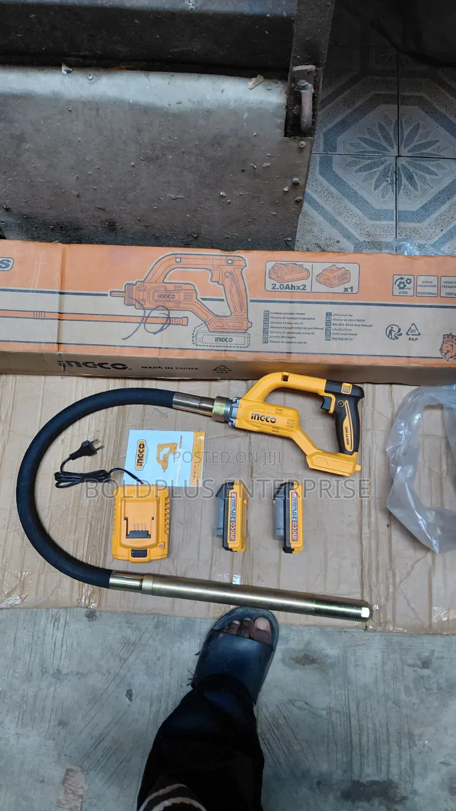 20 Volt Ingco Cordless Concrete Vibrator Machine