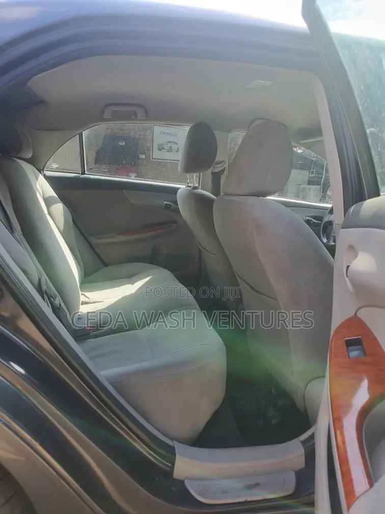 Toyota Corolla 2008 Gray