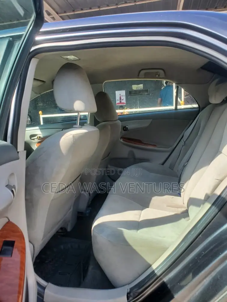 Toyota Corolla 2008 Gray