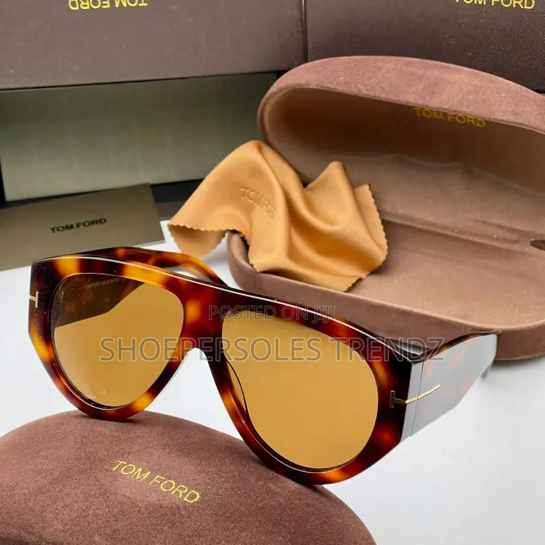 Tomford Classy Retro Aviator Sunglasses