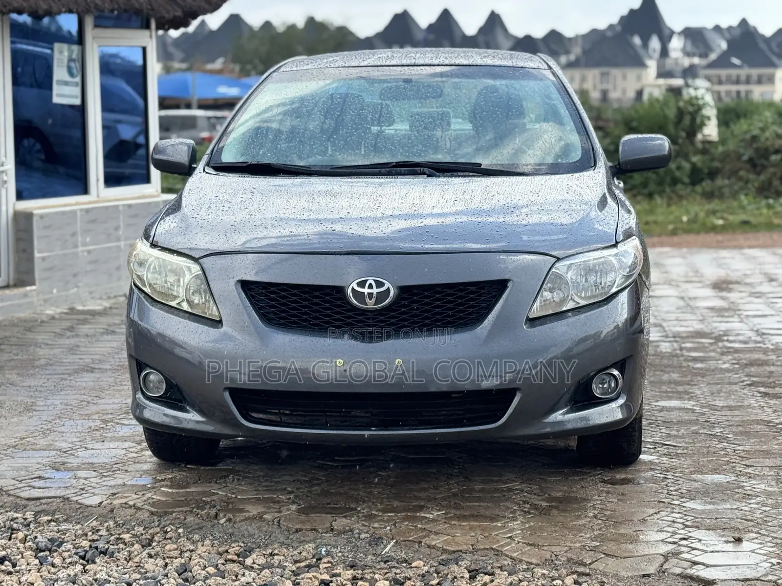 Toyota Corolla LE 4dr Sedan (1.8L 4cyl 4A) 2010 Gray